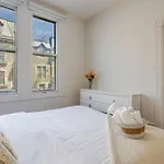 Ideal 4Br Property In Downtown Montreal