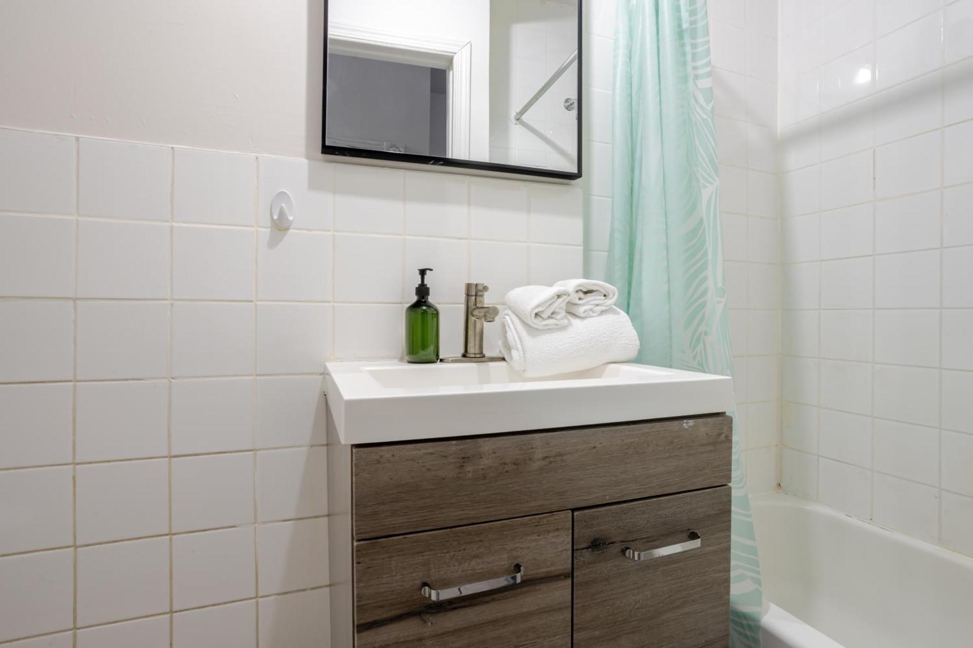 Ideal 4br In Downtown