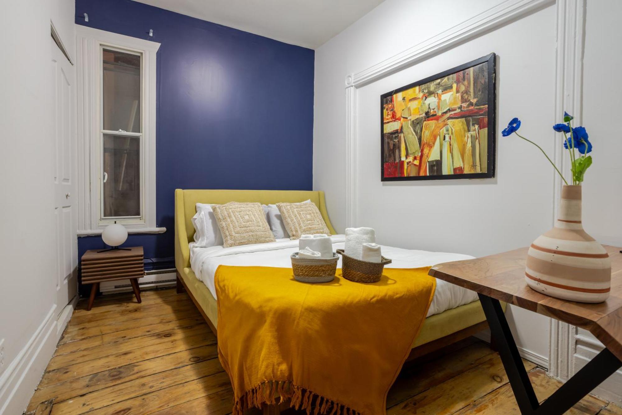 Ideal 4br In Downtown Apartment *